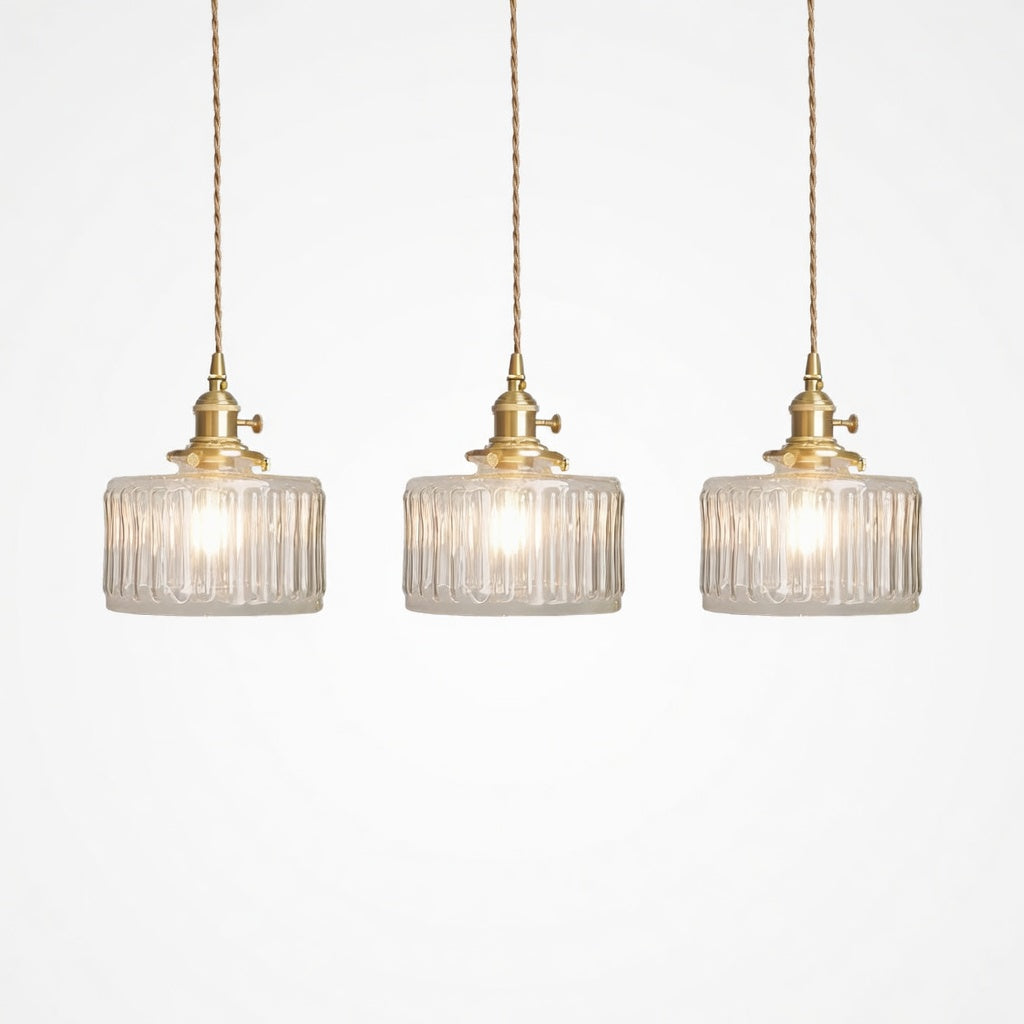 VerreNoble | Élégante Lampe Suspendue en Verre Vert et Laiton