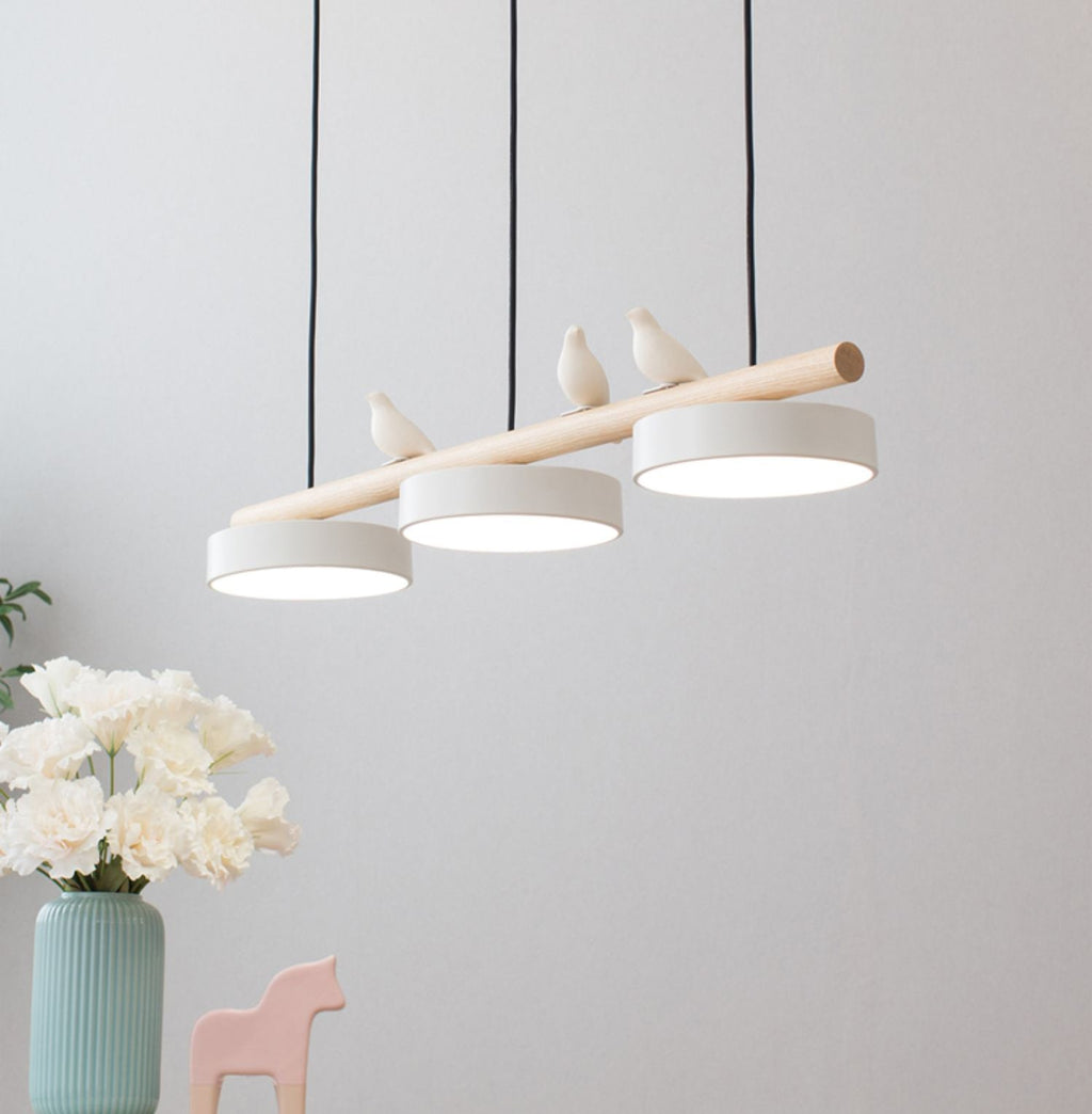 AviaraBird | Élégante Suspension en Métal et Bois avec Lumière LED 2