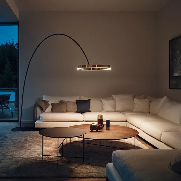 CircloArc | Élégant Lampadaire Design Noir et Or Avec Lumière LED Adjustable 2