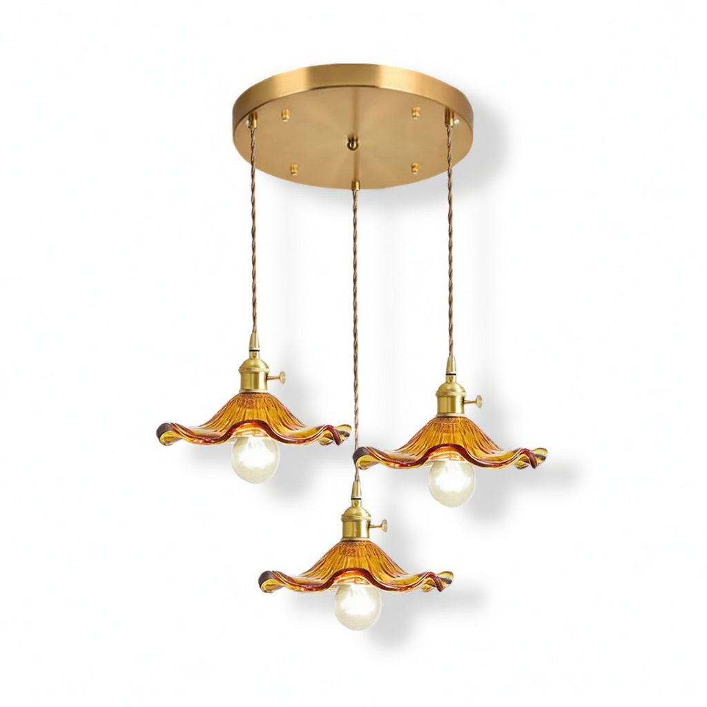 FloraLuxe | Élégante Suspension Fleurie en Verre et Laiton