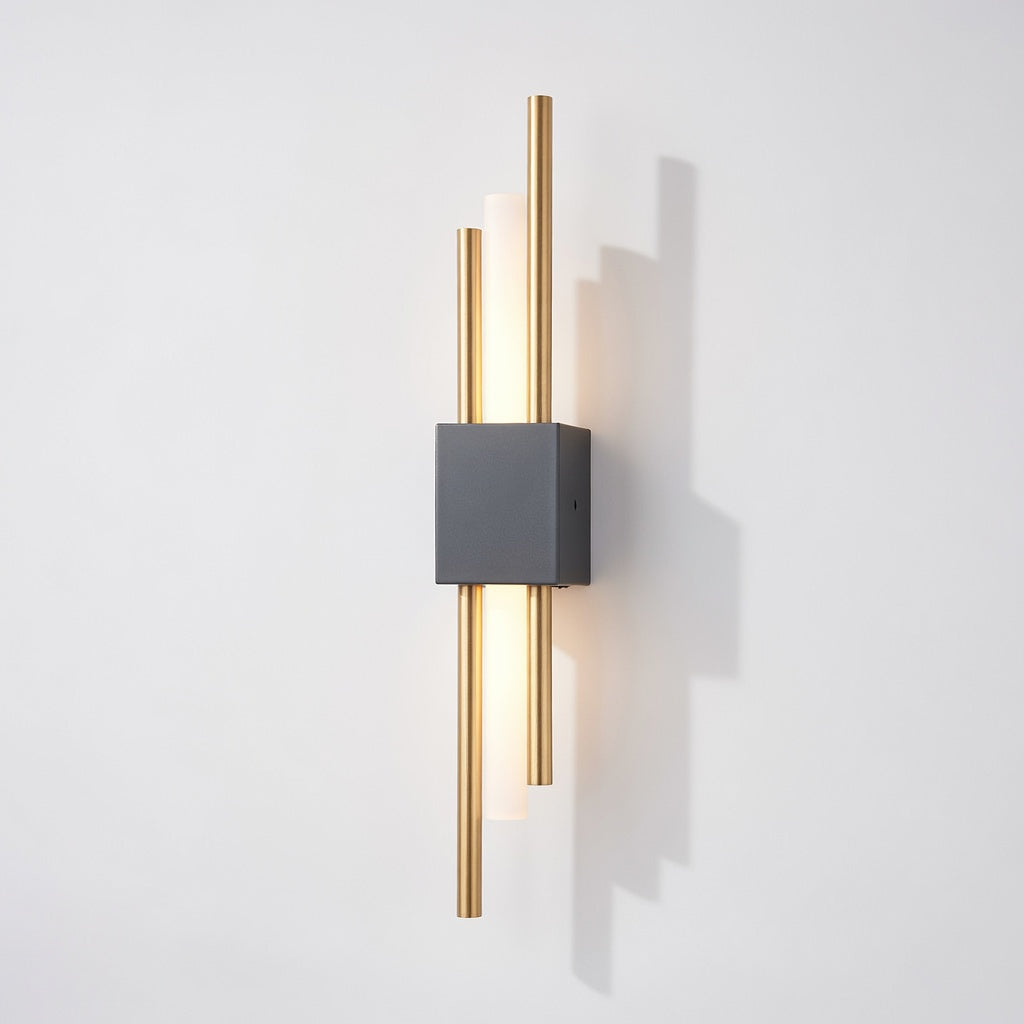 Luminara | Élégante Applique Murale Design en Métal Noir et Acrylique